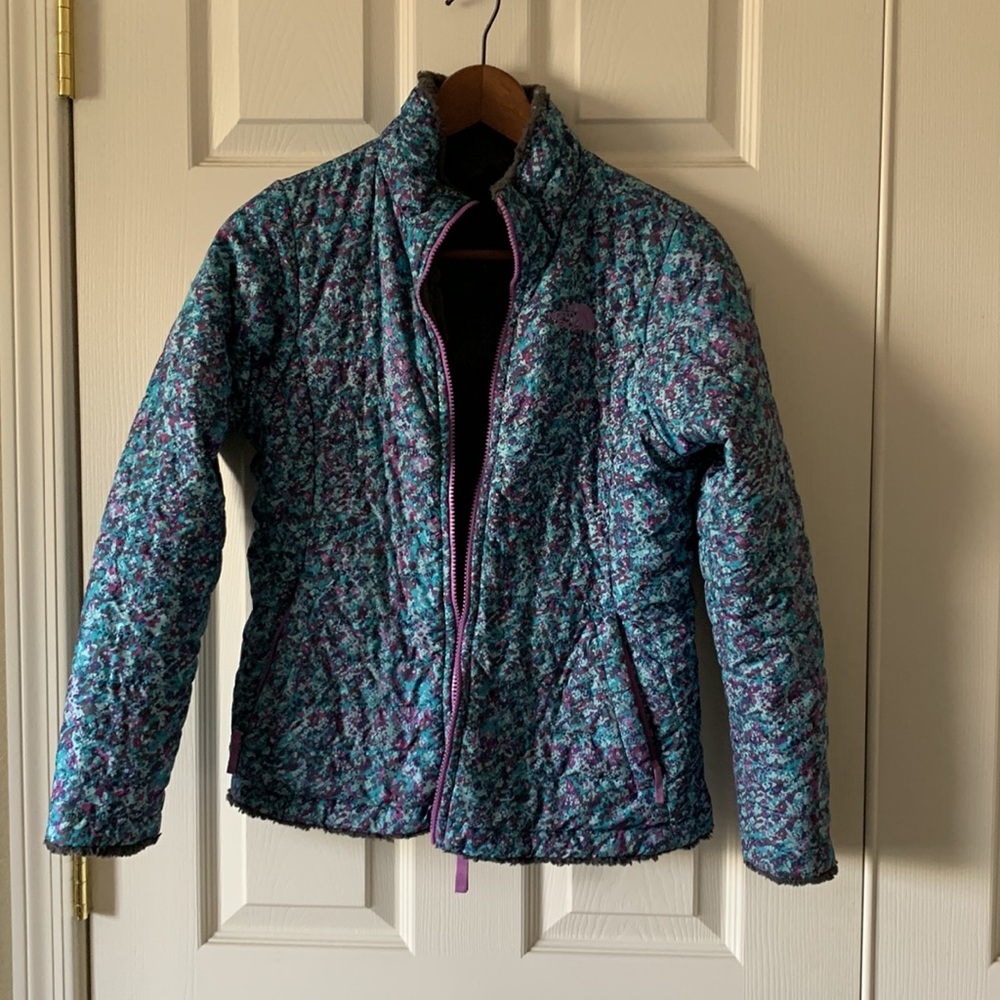 Girl’s Reversible The North Face Jacket, Size L (14-16)